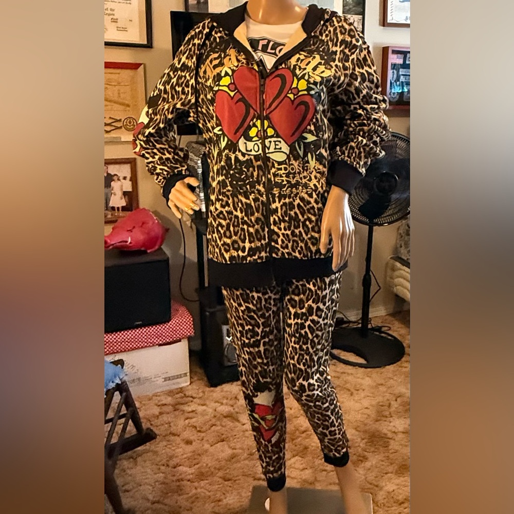 🔥 ED HARDY Leopard Love Joggers Set. BRAND NEW! 
Beautifully Designed!!